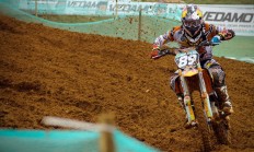 开云平台-暗夜极速，卡瓦哈尔在F1街道赛的持续杀伤艺术