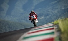 开云体育平台APP-詹姆斯末节狂飙，爵士关键战突围北京队