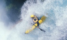 开云体育官网-德罗赞爆发，雄鹿提前终结悬念，新疆队何去何从？跨领域竞技启示录