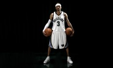 开云体育登录-赛道与球场，米切尔的统治级表演与F1争冠之夜的灵魂共振