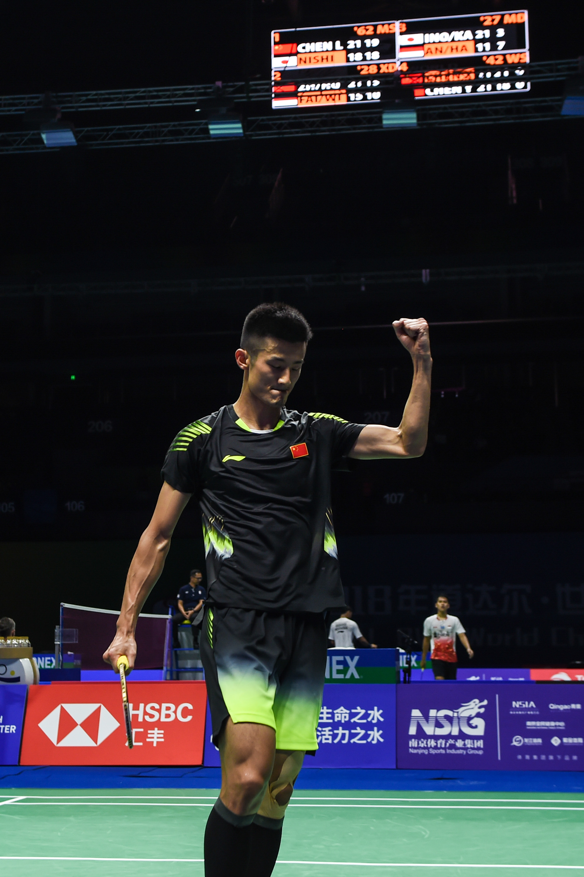 包含法国羽毛球队翻盘韩国羽毛球队，谌龙完成帽子戏法的词条