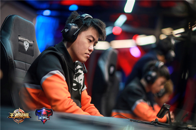 梅斯主场大捷,给对手沉重一击 梅斯主场大捷,给对手沉重一击