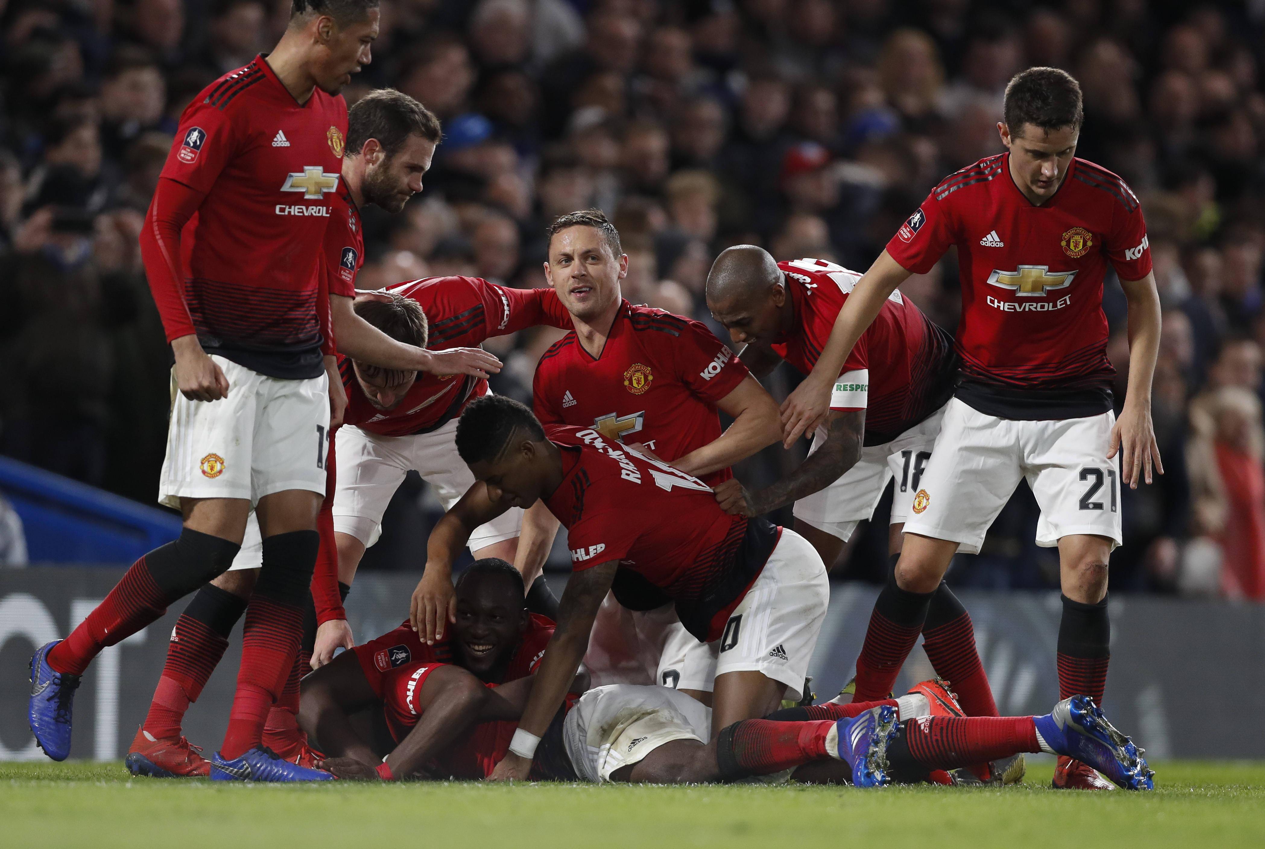 曼联客场取胜,全队合作默契的简单介绍 曼联客场取胜,全队合作默契的简单介绍