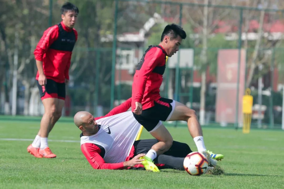 华夏幸福欲胜泰达,争取重返前三位置的简单介绍 华夏幸福欲胜泰达,争取重返前三位置的简单介绍