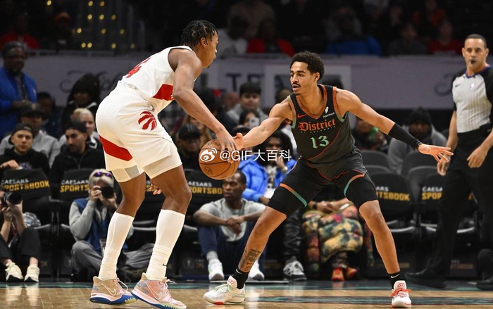 包含猛龙主场大胜，西亚卡姆神勇砍下三双数据的词条