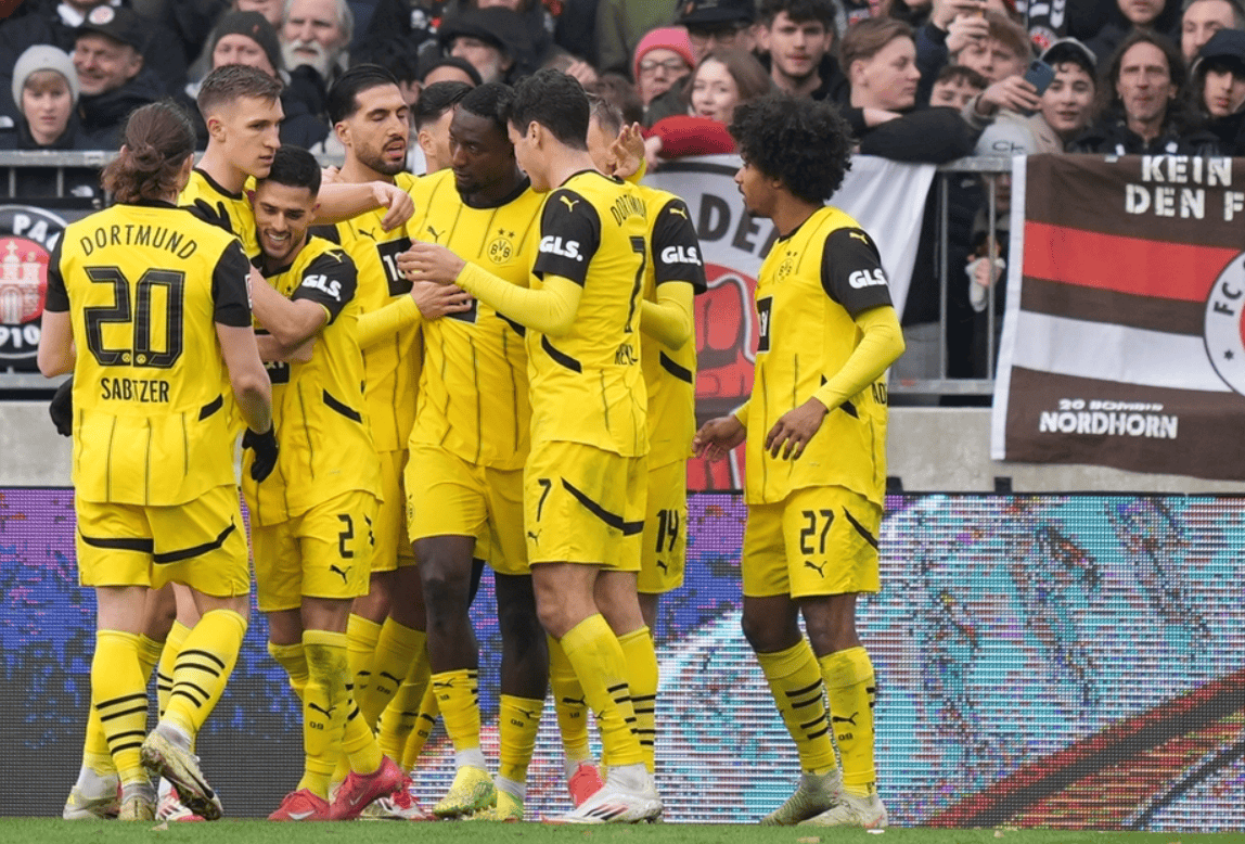 多特蒙德队完胜对手，卫冕冠军风范的简单介绍