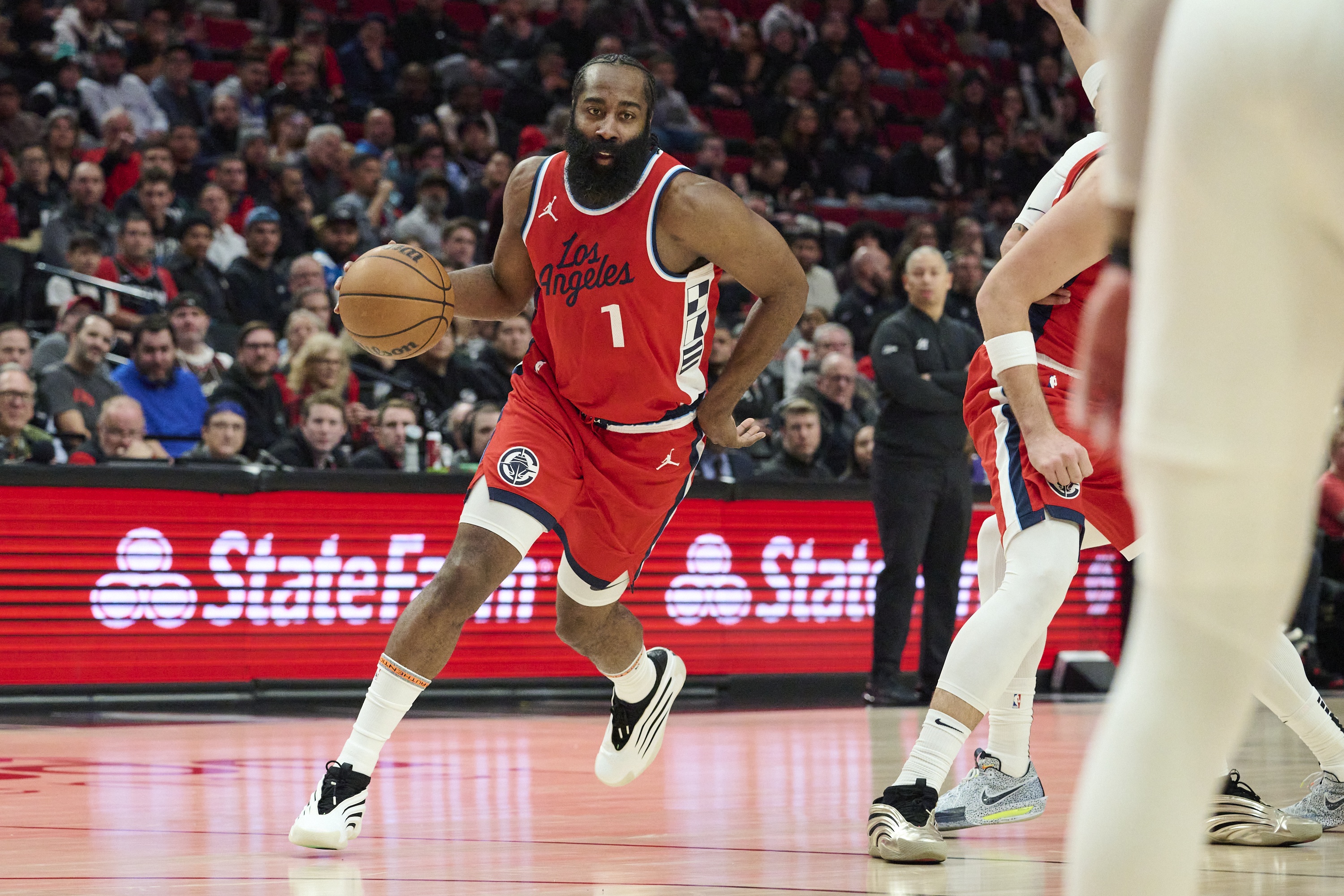 包含快船客场胜骑士，全队表现出色的词条