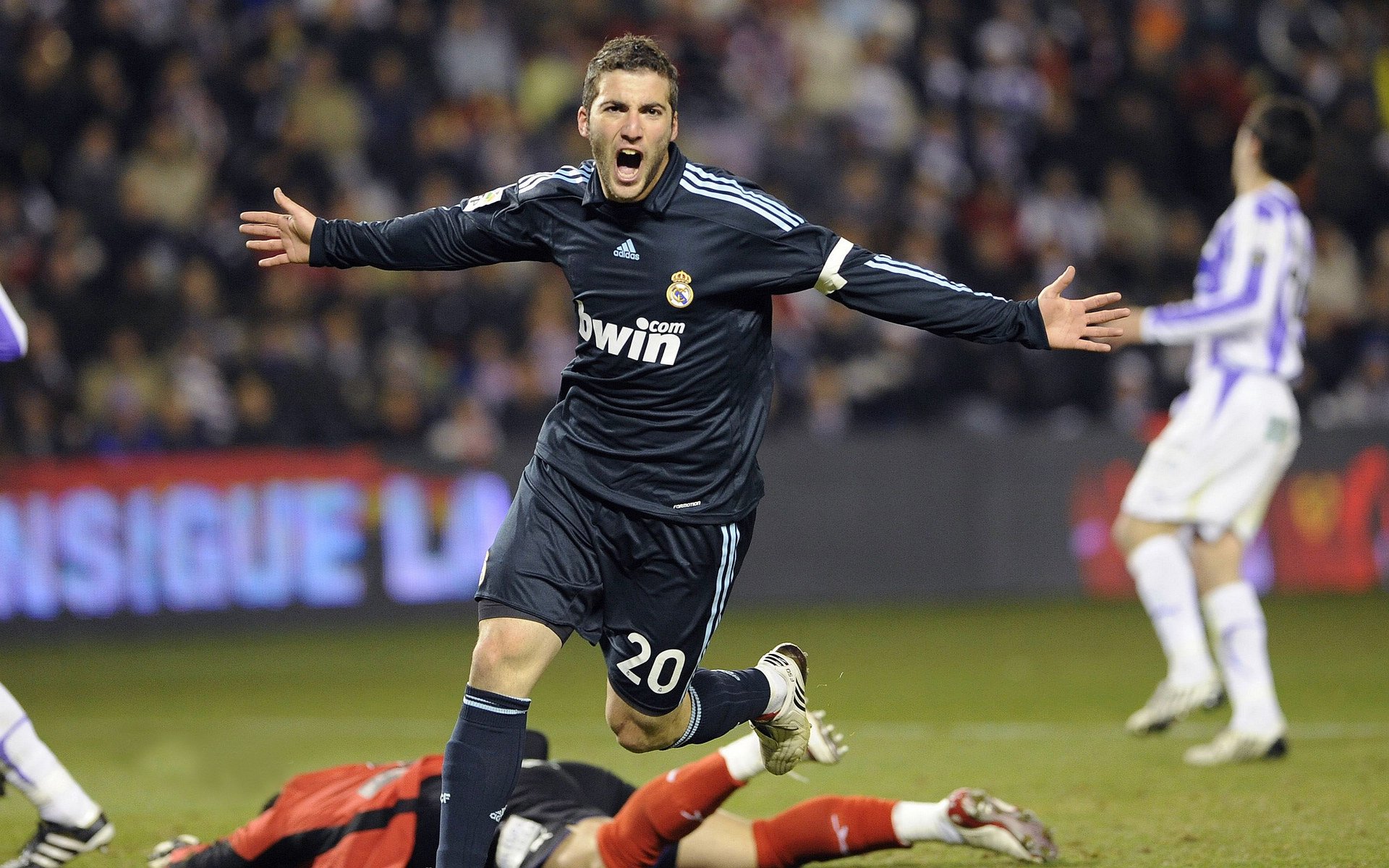 逆转之夜，阿圭罗闪耀，马竞绝境重生