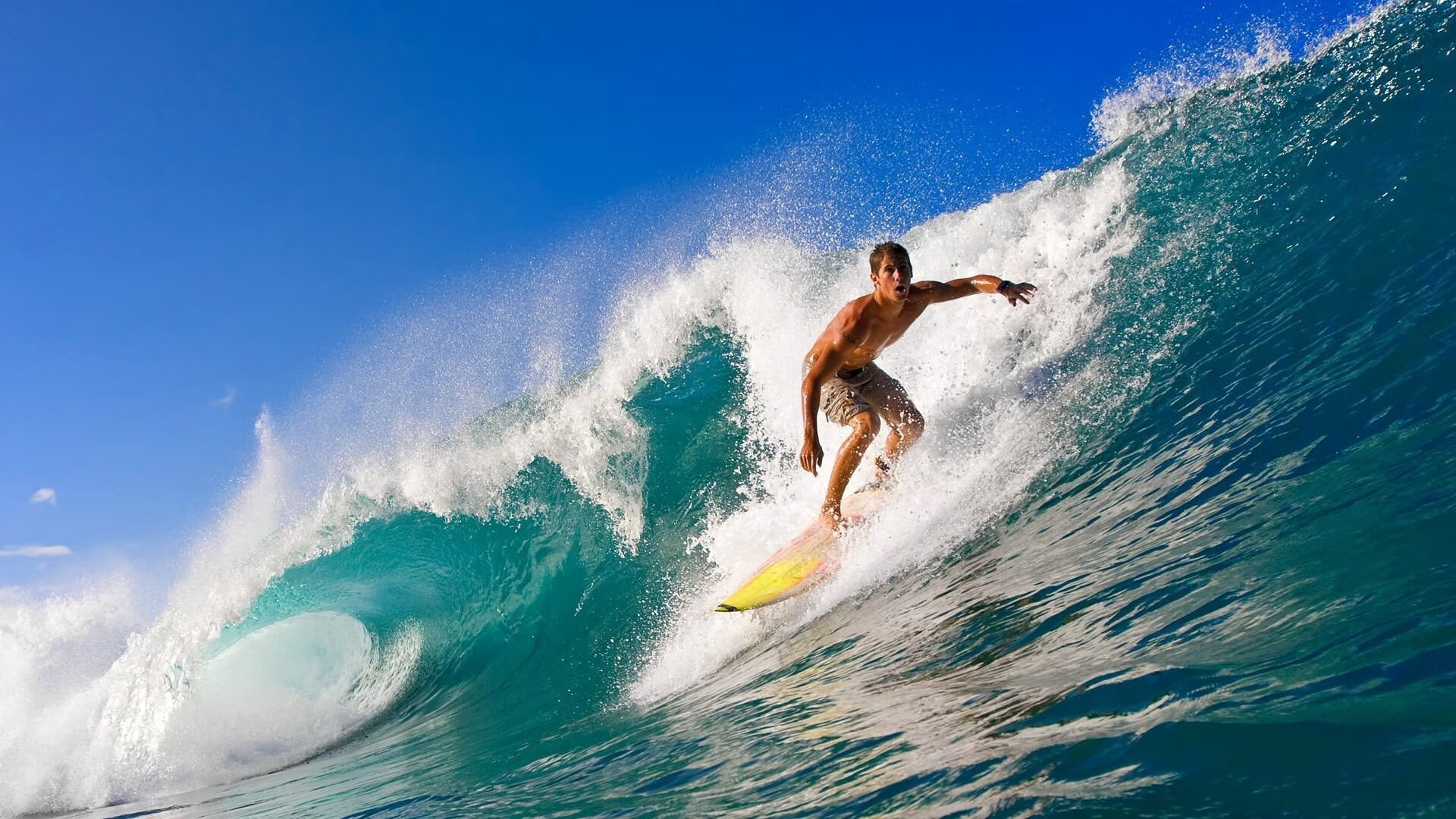 赛道霸权，红牛车队碾压雷诺，勒克莱尔状态火热引爆F1新格局